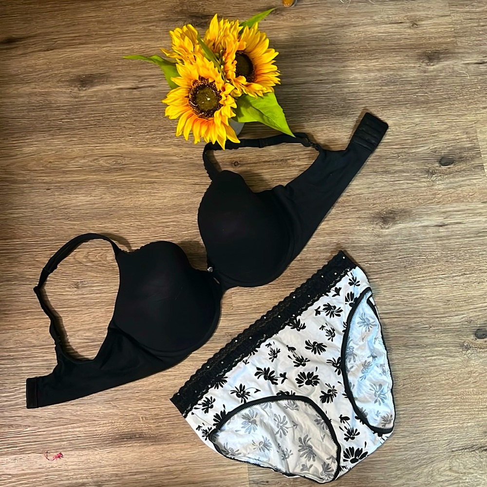 Body by Victoria lined perfect coverage & Brief set